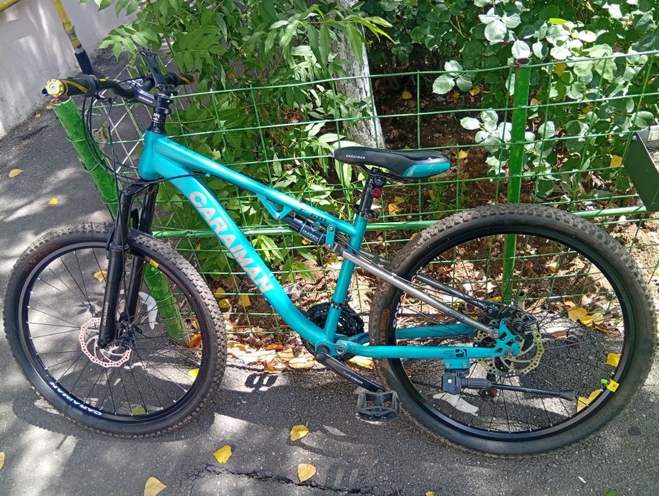 De vânzare trotineta electrica și bicicleta caraiman