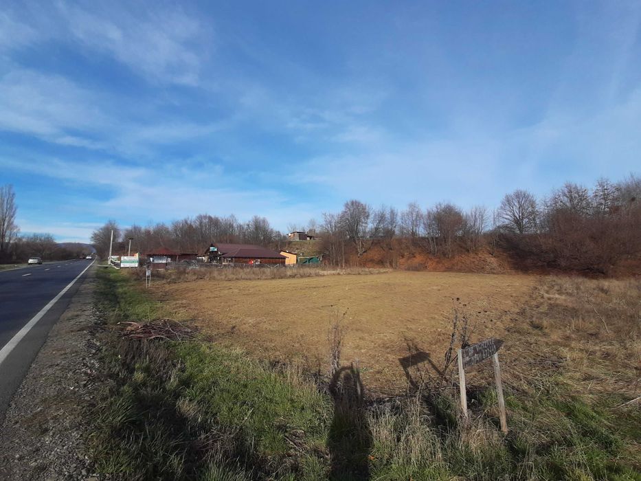 Teren 5000 mp extravilan, langa Pastravaria Cracaoani, 4 euro neg