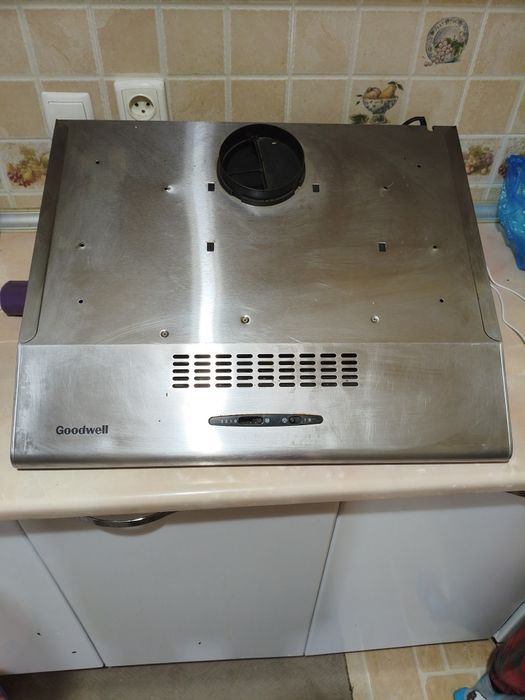 Отдам вытяжку  бесплатно за 2 киндера Minecraft 
Цена 100.000