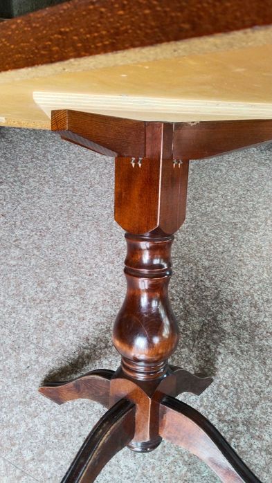 Продавам Трапезни маси за заведение за хранене