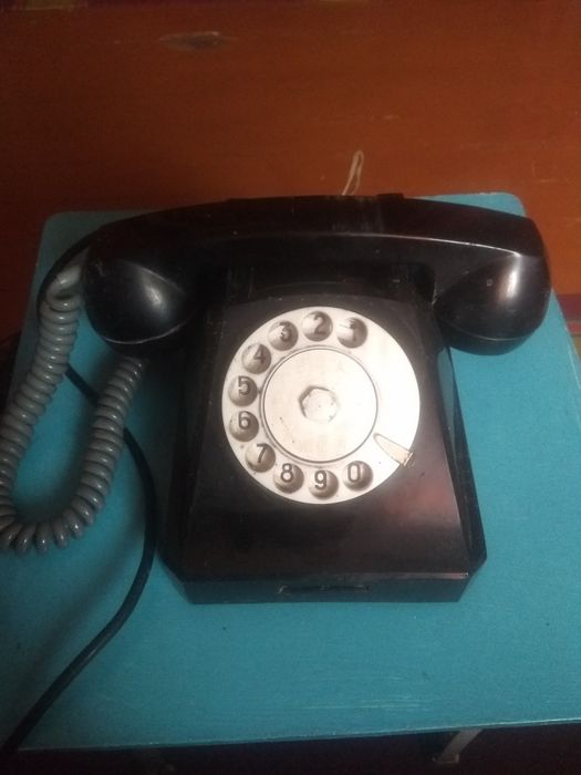 Продается ретро телефон советский