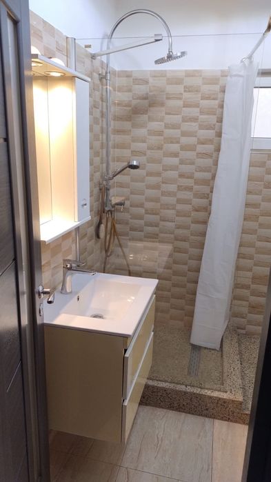 Închiriez apartament