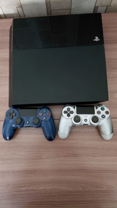 Playstation 4 игровая приставка