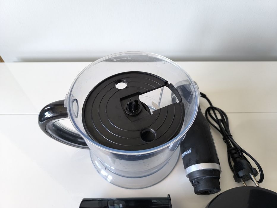 Robot de bucătărie- mixer