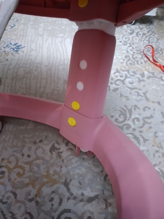 Продам Ходунок для девочки