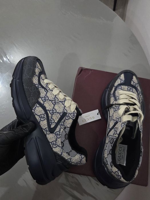Adidasi Gucci rython