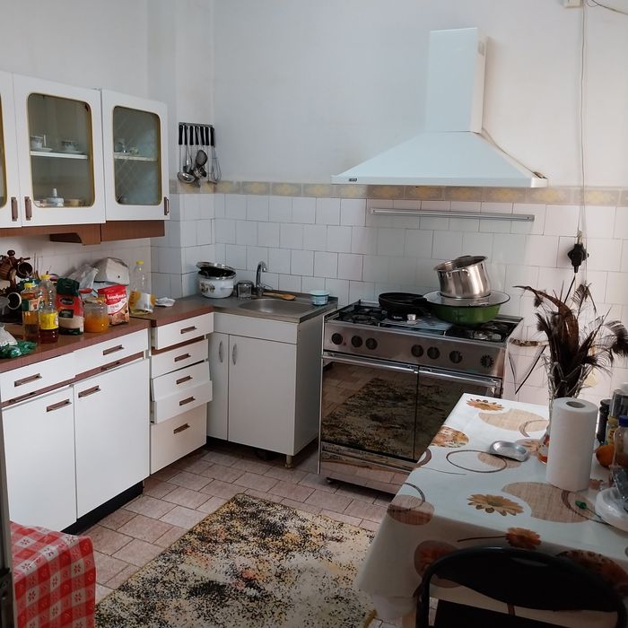 Apartament 4 camere transformat în 3 camere
