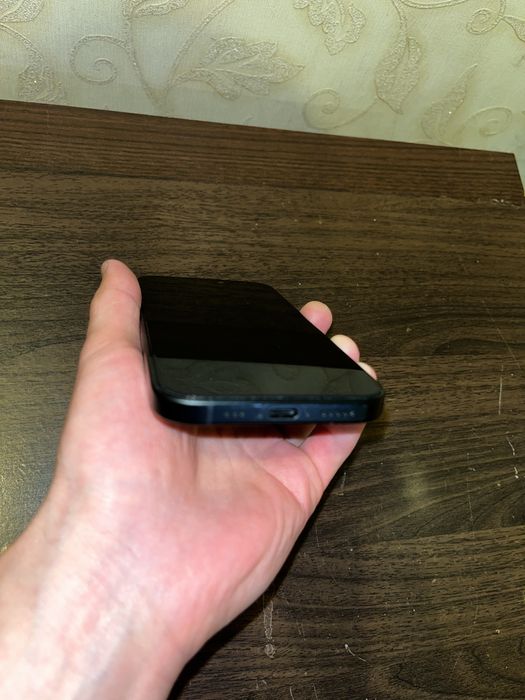 Продам Iphone 15