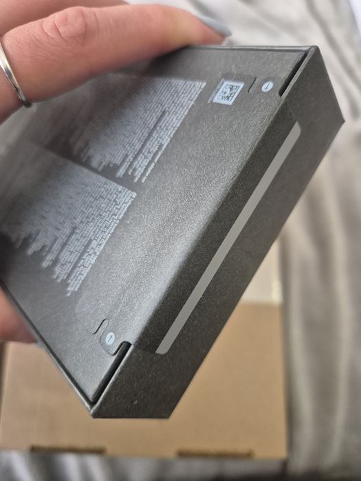 Продавам НОВ Samsung Galaxy S25 Edge 256GB