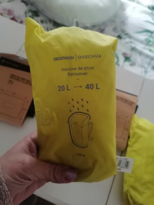 Надуваеми възглавници и дъждобрани за раница