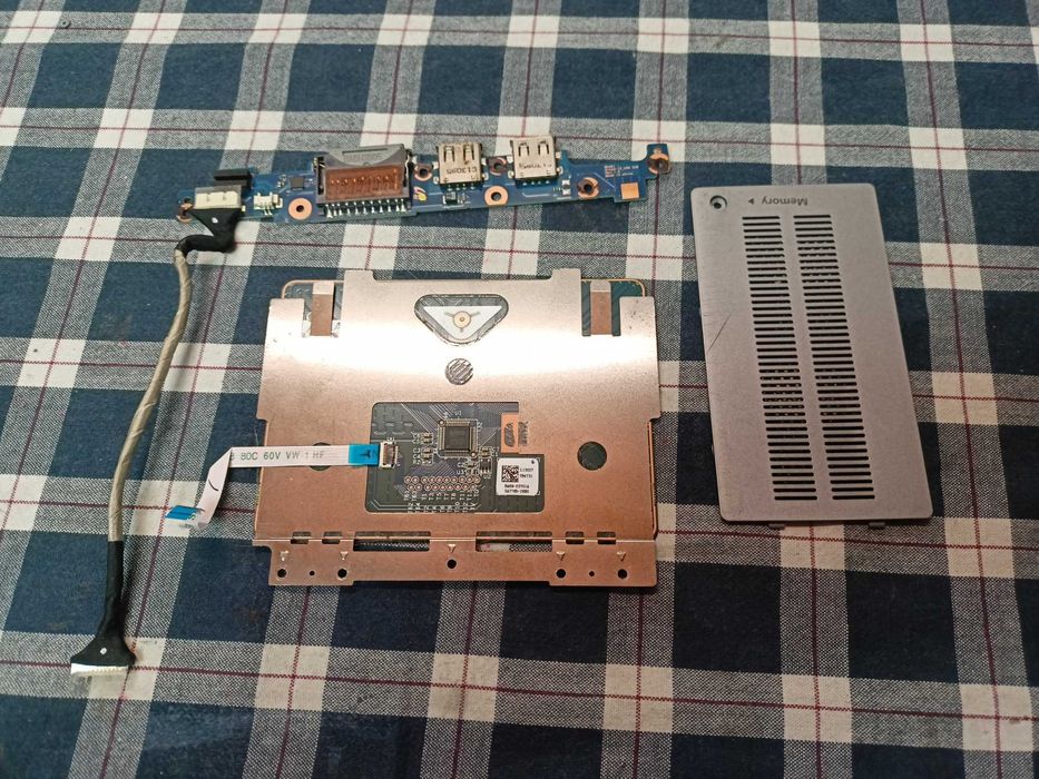 Elemente Samsung NP780Z5E np780z