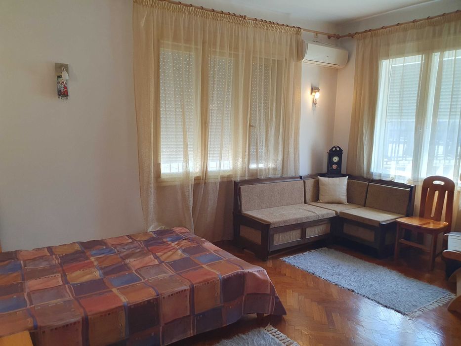 Продава се Четиристаен апартамент в Казанлък - 120 кв.м за 931 €/кв.м - Снимка #3
