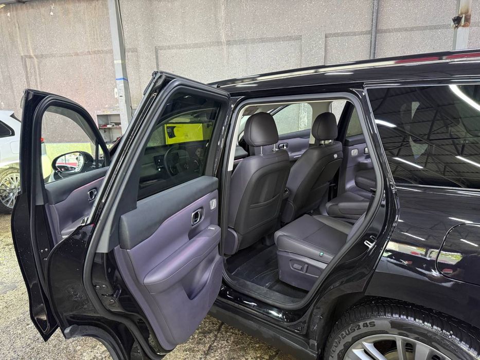 Leapmotor c 16 ,гибрид ,чёрный доп2!