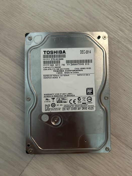 Жесткий диск  тошиб