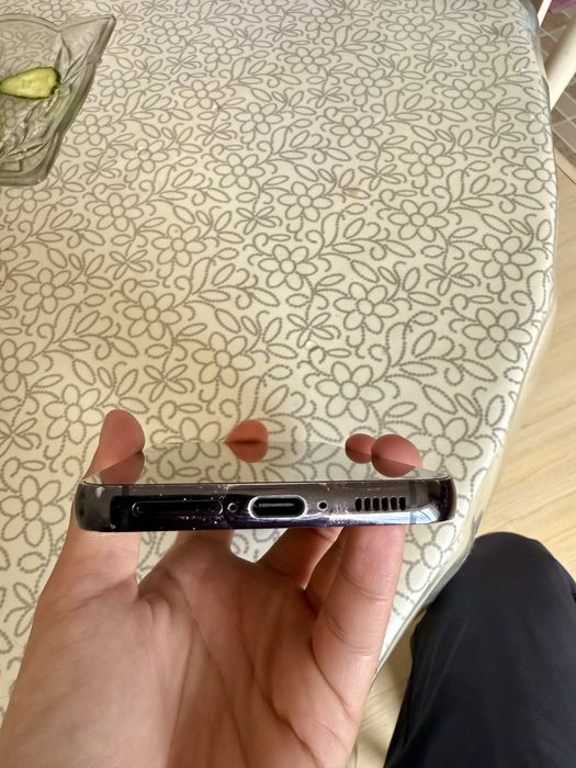Срочно продам Samsung S23