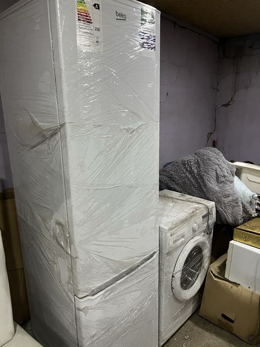 Продам холодильник