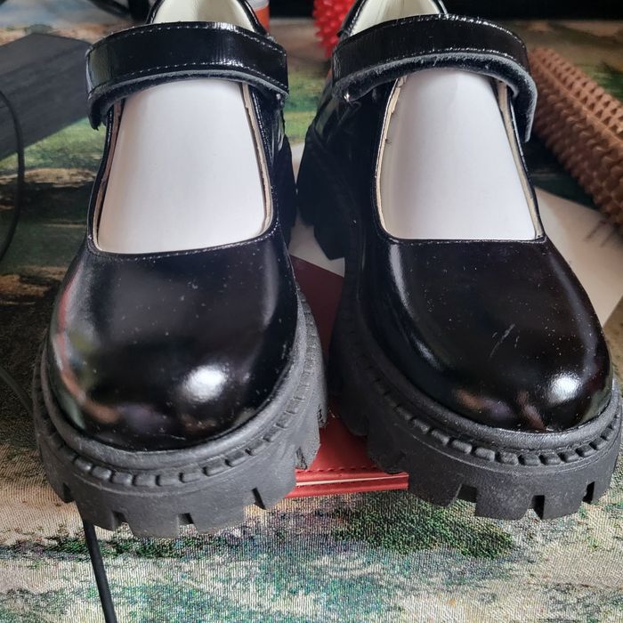 Продам обувь детская