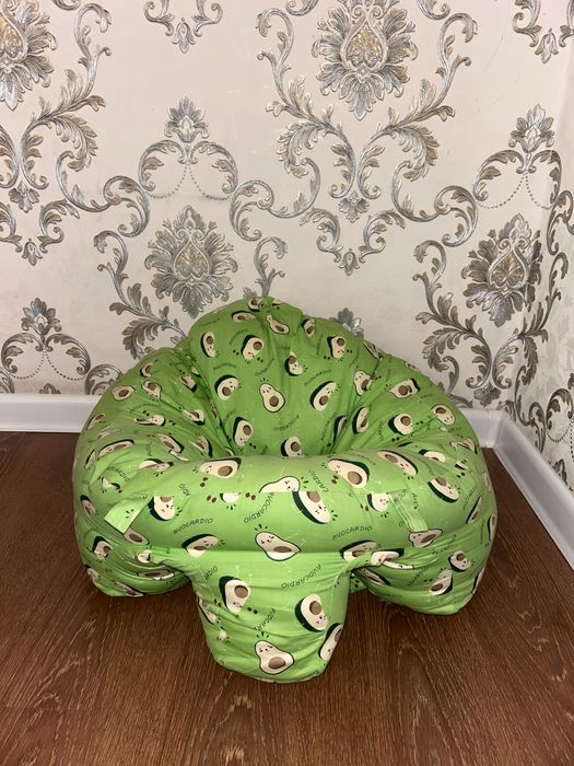 Сидушка в зелненом цвете для малышей