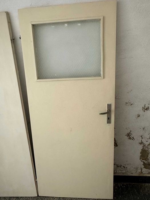 Стари врати, армирано стъкло