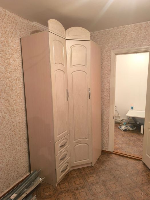 Продам два шкафа