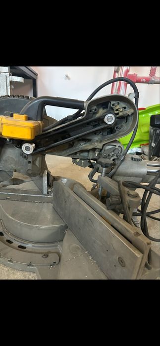 Fierastrau circular combinat de banc DeWalt