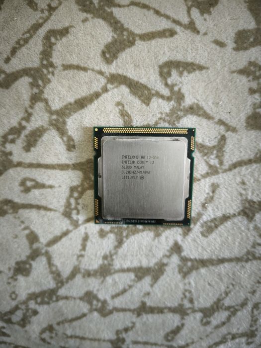 Процессор Core i3, видеокарта 1ГБ, память 1+2ГБ, кулер