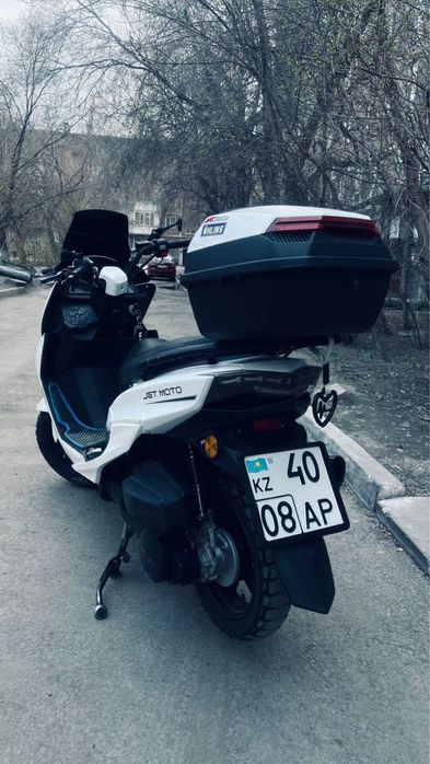 Продам макси скутер