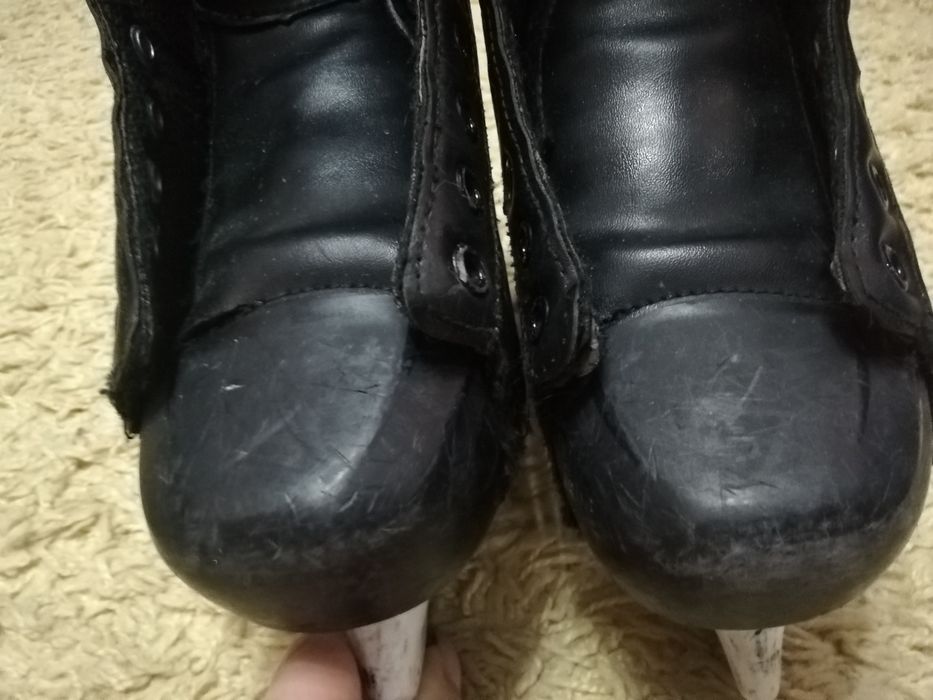 Продам    коньки