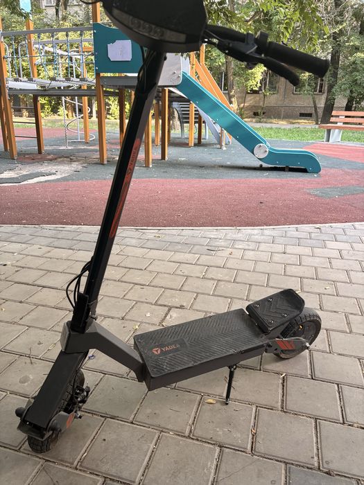 электро самокат yadea g10