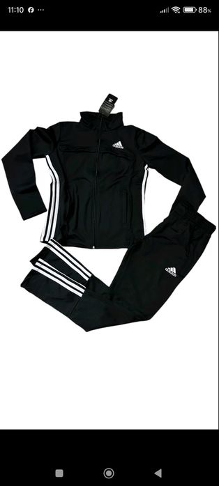 Дамски спортен екип от полиамид