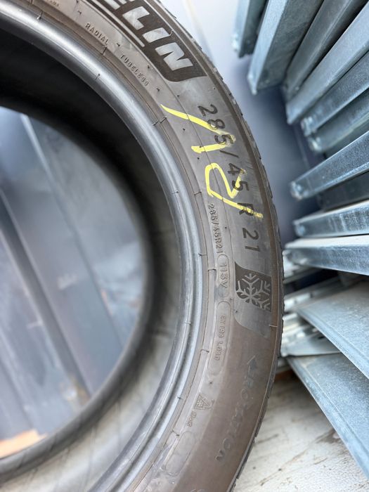 285/45/R21+315/40/R21 Michelin Pilot Alpin 5 SUV