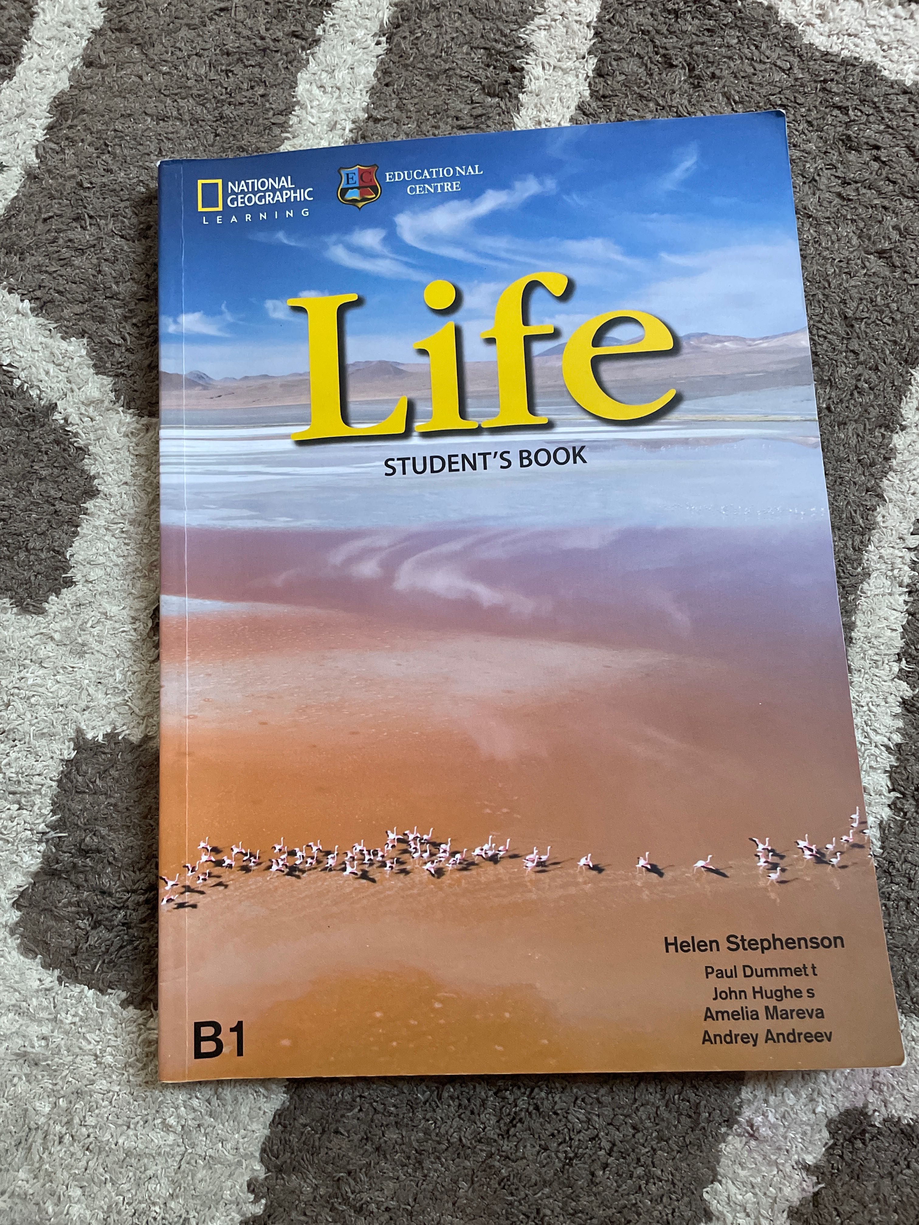 Учебник и учебна тетрадка по английски език Life гр. Козлодуй • OLX.bg