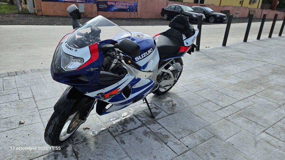 Suzuki GSX-R 750 K1
