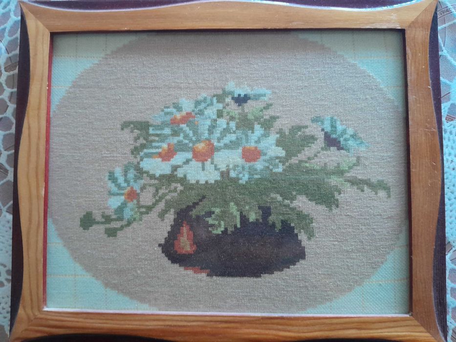 Гоблени в дървени рамки