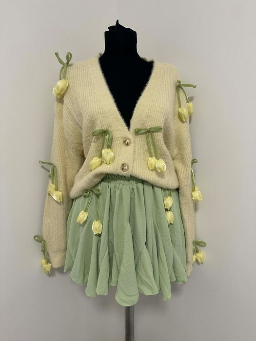 Lot seturi damă cardigan + fusta