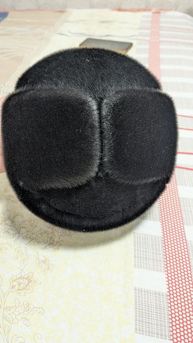 Продам меховую зимнюю кепку