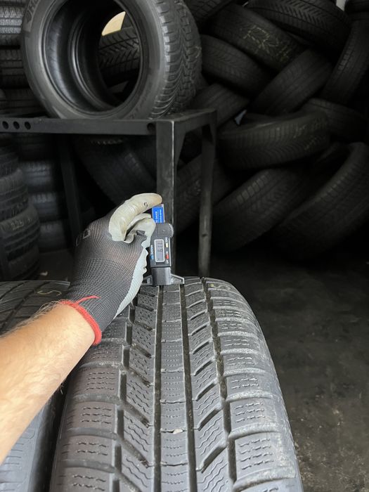 4 anvelope de iarna 215/60/17 Continental 6 mm!