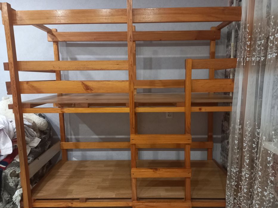 кровать двух этажная