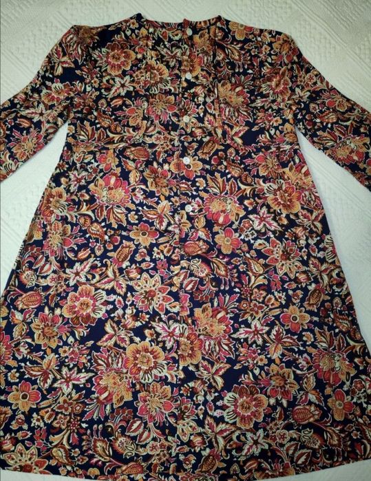 Rochie varsta 6 ani,116 cm purtată o dată ,bleomaren cu flori