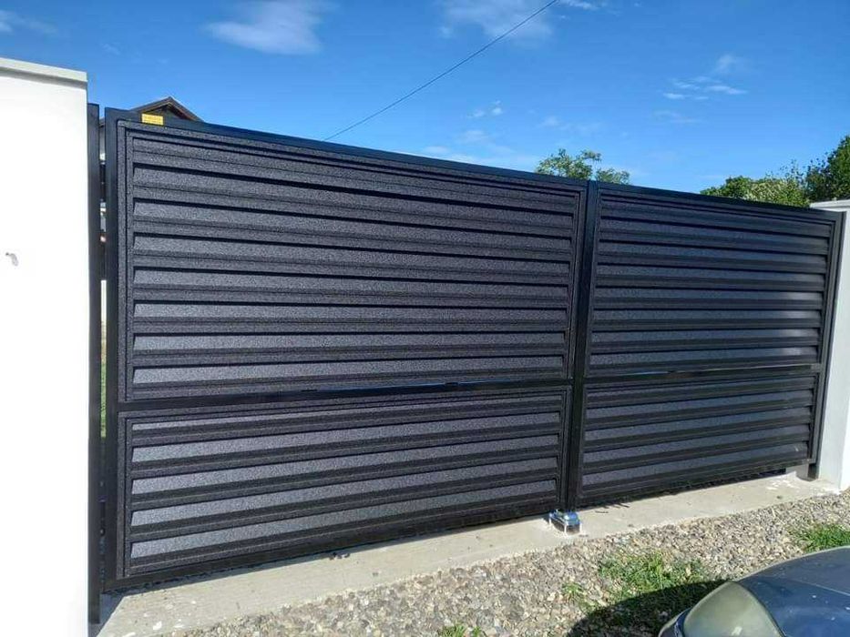 Garduri si porti din panouri stil jaluzele si alte modele disponibile