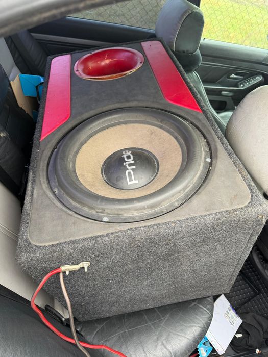 Vand subwoofer pride 1750rms fara statie