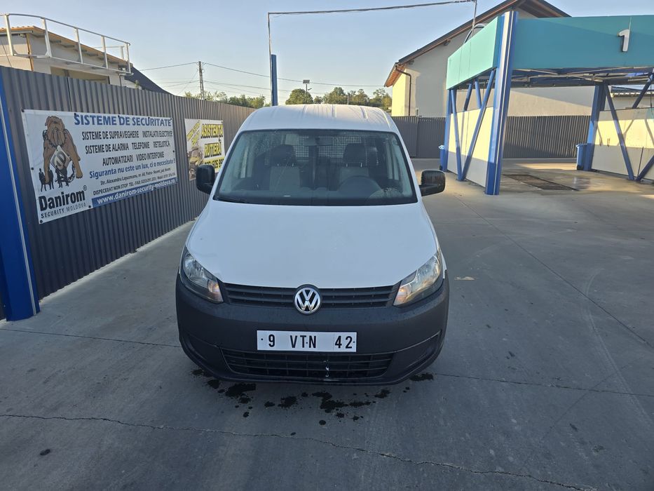 Vând volkswagen caddy