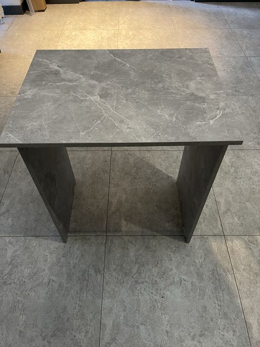 18 ta Stol stul o'quv markazi, ofis uchun parta va stullar va Doska