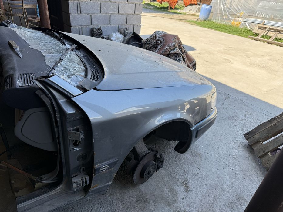 Продам Ауди 100 с3 с4 2,3 2,6 2,8 на разбор