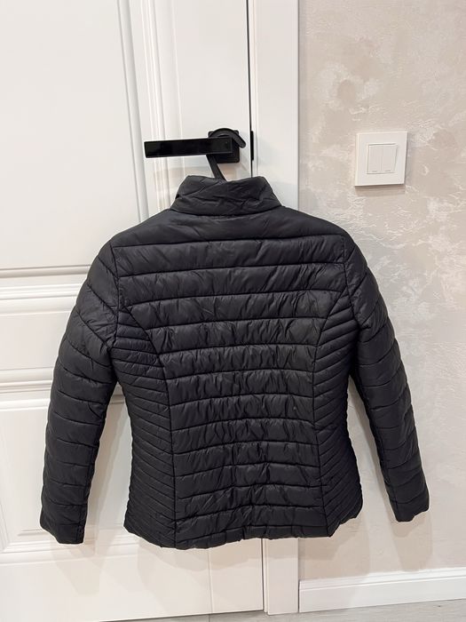 Продам женские куртки!