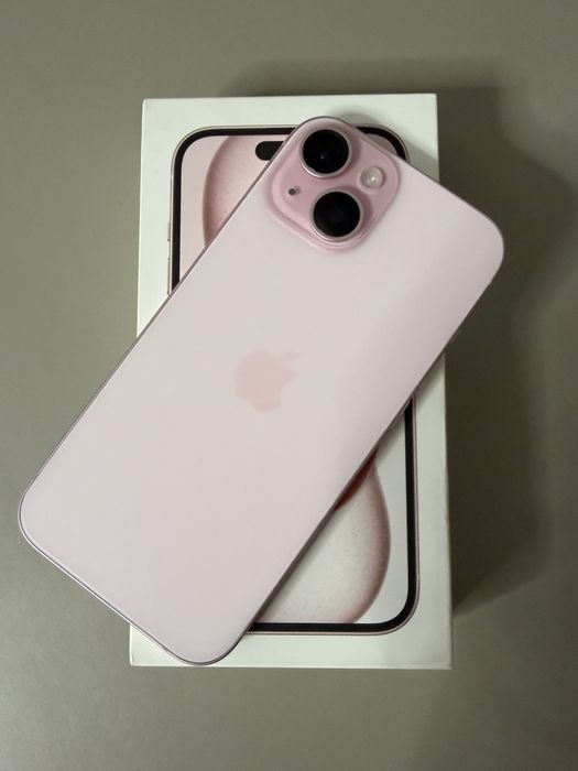 Iphone 15 128GB Roz ca nou