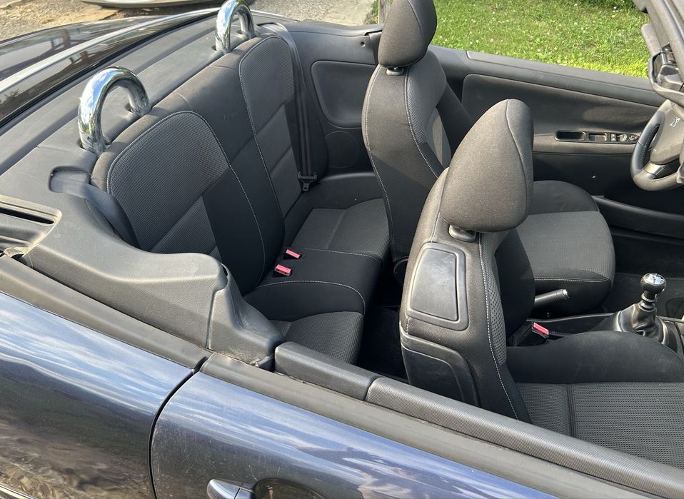 Peugeot 207 cabrio-km putini, impecabila