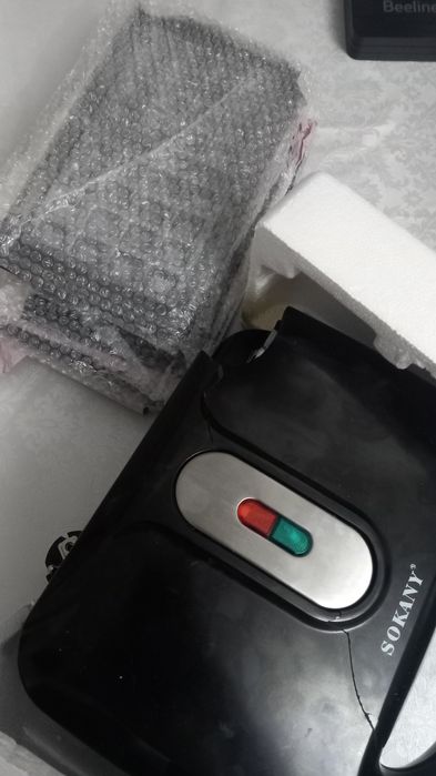 Вафельница с насадками. Корпус разбитый