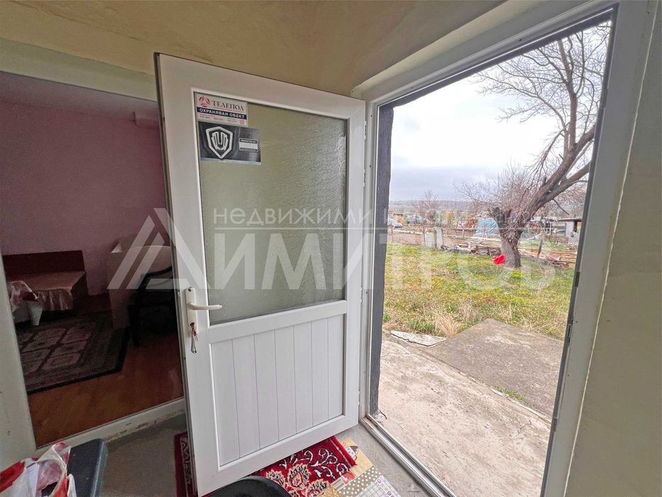 Продава се Къща в Нови пазар - 55 кв.м за 418 €/кв.м - Снимка #14