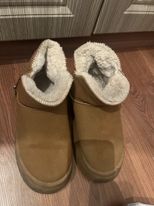 Отдам даром бесплатно сапоги ботинки